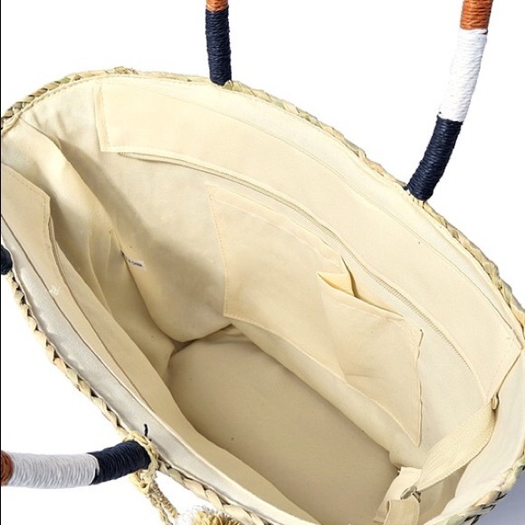 {STREET LEVEL} STRAW TOTE BLACK/WHITE POM POMS - Picture 3 of 5